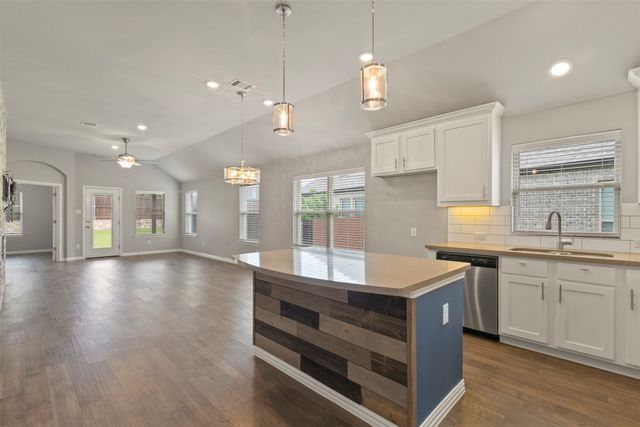6604 Cedarhurst Court, Denton, TX 76226