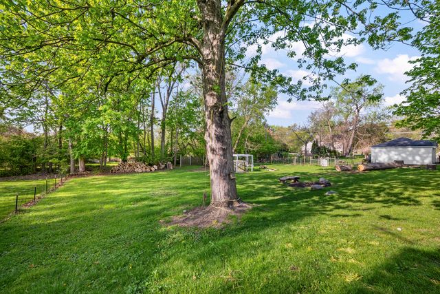 950 Gallaland Avenue, Rochester Hills, MI 48307