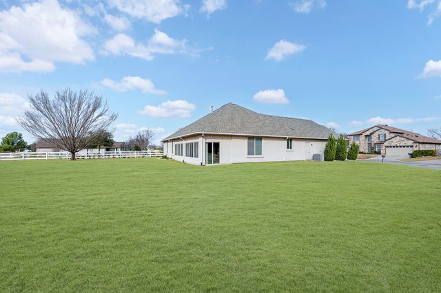 8800 Freeport Drive, Denton, TX 76207