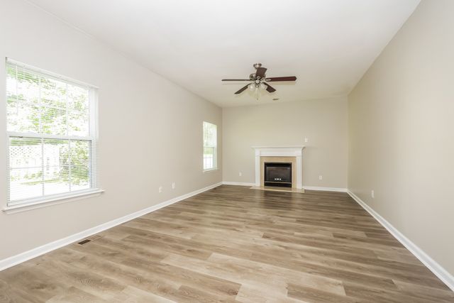 6104 Bent Wood Dr, Antioch, TN 37013