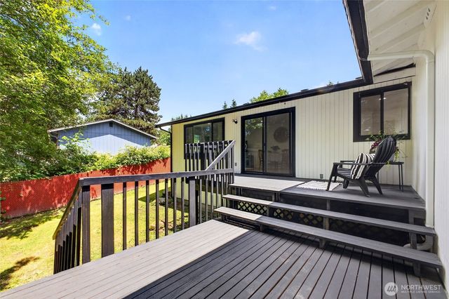 77 Hylebos Avenue, Milton, WA 98354