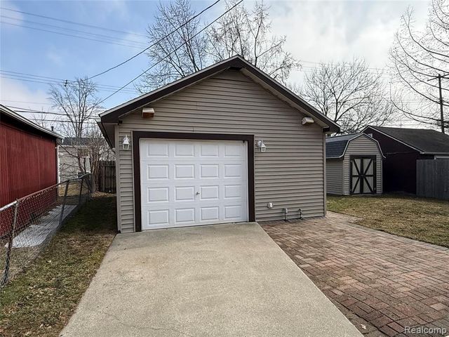 3626 Prairie Avenue, Berkley, MI 48072