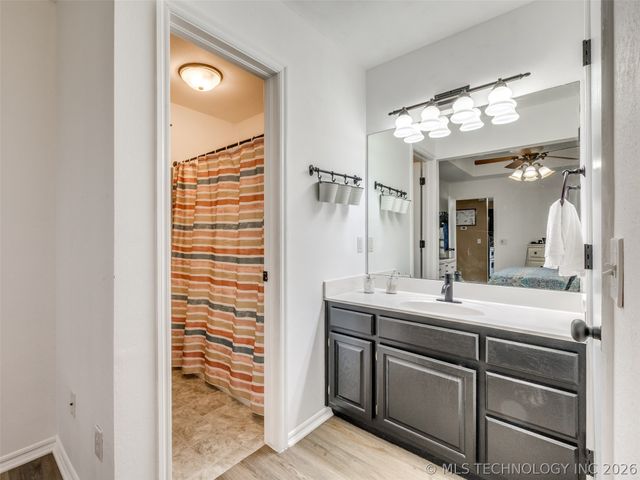 308 N Bristow Avenue, Coweta, OK 74429