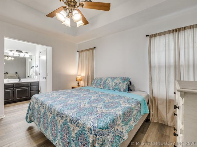 308 N Bristow Avenue, Coweta, OK 74429