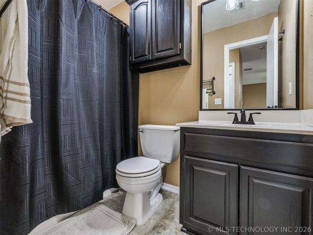 308 N Bristow Avenue, Coweta, OK 74429