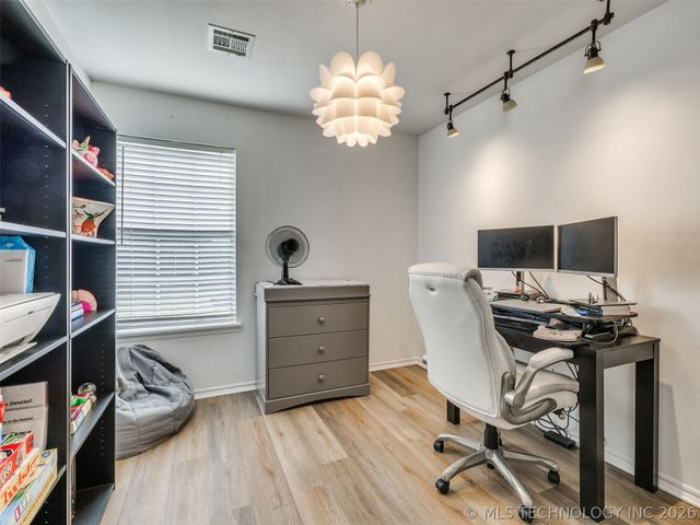 308 N Bristow Avenue, Coweta, OK 74429