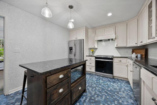 127 16th Avenue NW, New Brighton, MN 55112