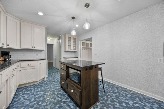 127 16th Avenue NW, New Brighton, MN 55112