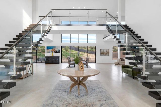 11944 N Red Hawk Lane, Porter Ranch, CA 91326