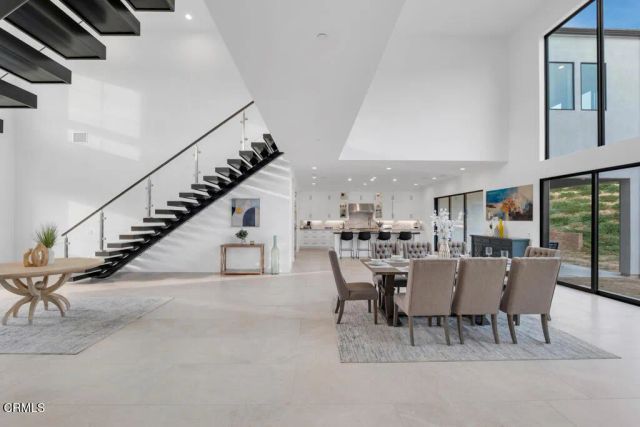 11944 N Red Hawk Lane, Porter Ranch, CA 91326