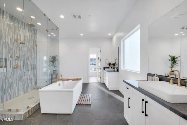 11944 N Red Hawk Lane, Porter Ranch, CA 91326