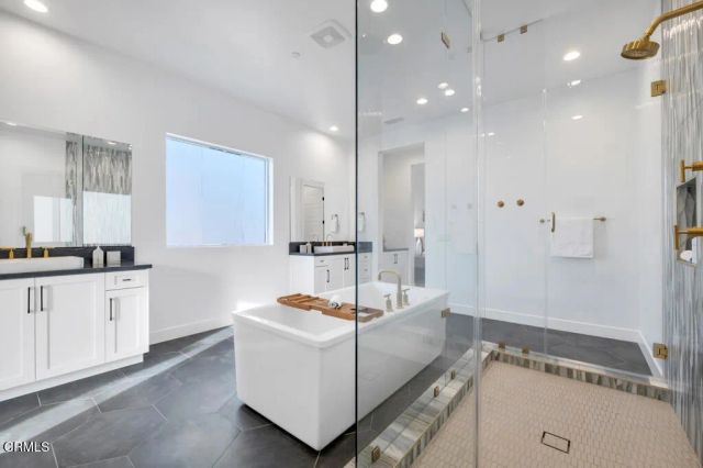 11944 N Red Hawk Lane, Porter Ranch, CA 91326