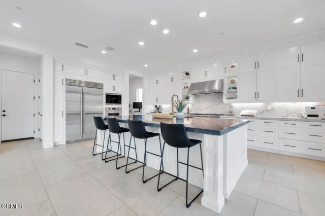 11944 N Red Hawk Lane, Porter Ranch, CA 91326