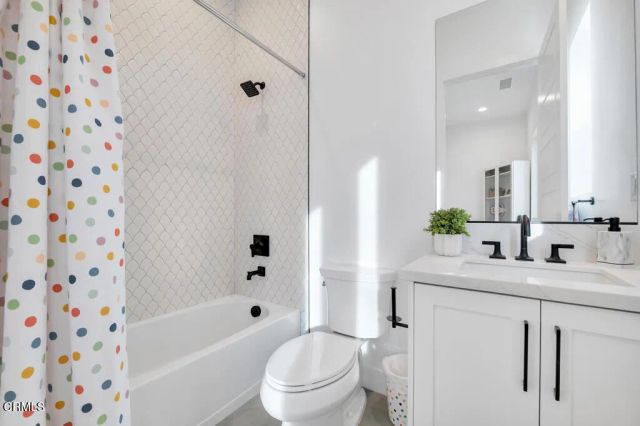 11944 N Red Hawk Lane, Porter Ranch, CA 91326