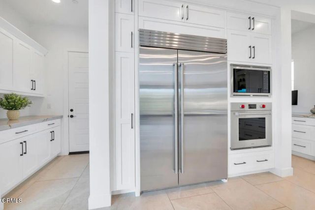 11944 N Red Hawk Lane, Porter Ranch, CA 91326