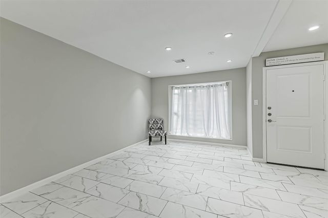 6853 Chasewood Drive, Houston, TX 77489