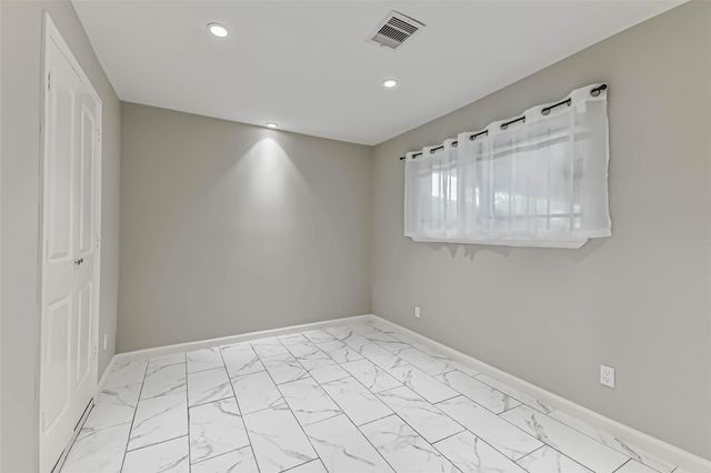 6853 Chasewood Drive, Houston, TX 77489