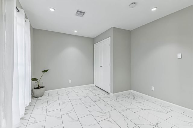 6853 Chasewood Drive, Houston, TX 77489