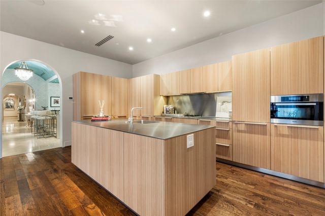 2801 Turtle Creek Boulevard 2E, Dallas, TX 75219