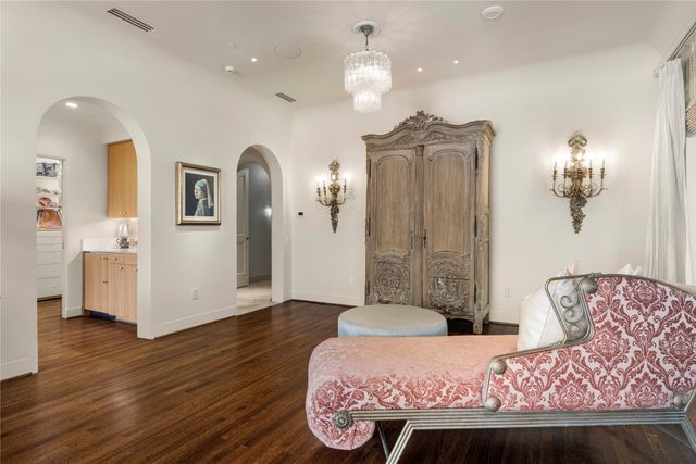 2801 Turtle Creek Boulevard 2E, Dallas, TX 75219