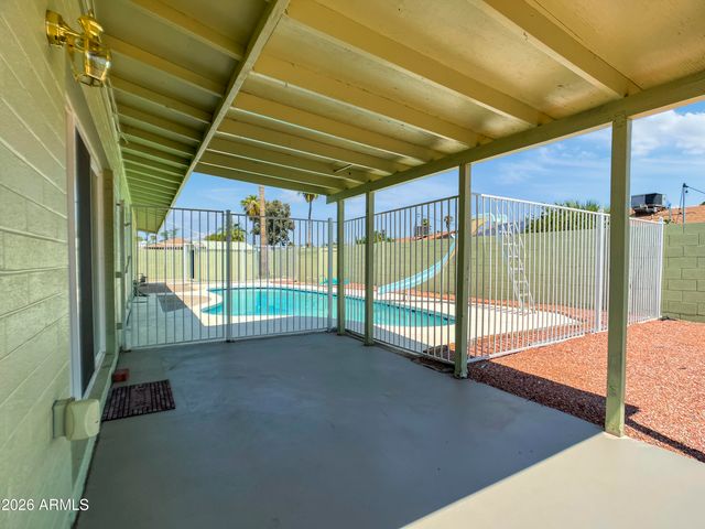 12637 N COLUMBINE Drive, Phoenix, AZ 85029