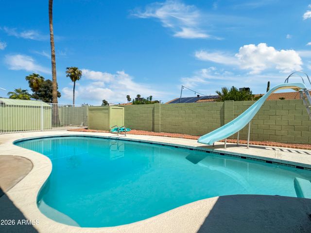 12637 N COLUMBINE Drive, Phoenix, AZ 85029