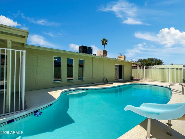 12637 N COLUMBINE Drive, Phoenix, AZ 85029