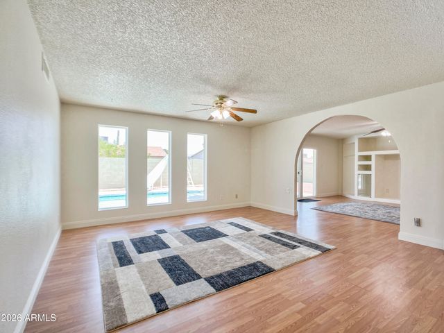 12637 N COLUMBINE Drive, Phoenix, AZ 85029