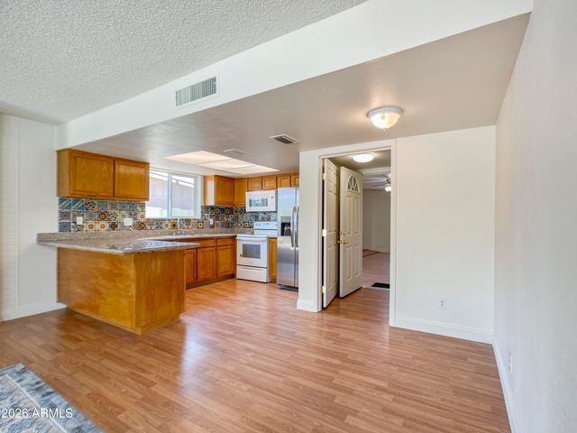 12637 N COLUMBINE Drive, Phoenix, AZ 85029