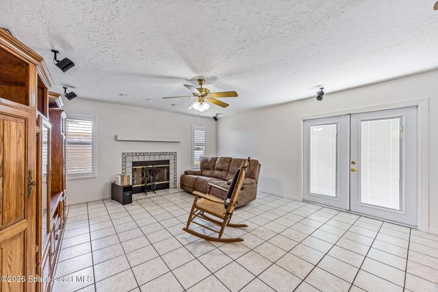 491 Carpenter Avenue NW, Palm Bay, FL 32907