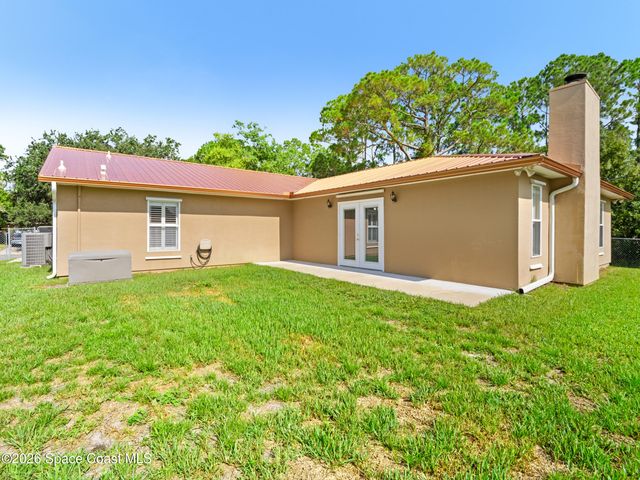 491 Carpenter Avenue NW, Palm Bay, FL 32907