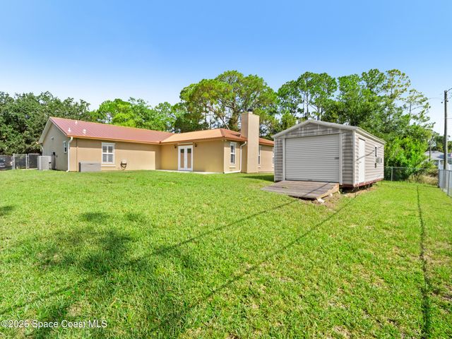 491 Carpenter Avenue NW, Palm Bay, FL 32907