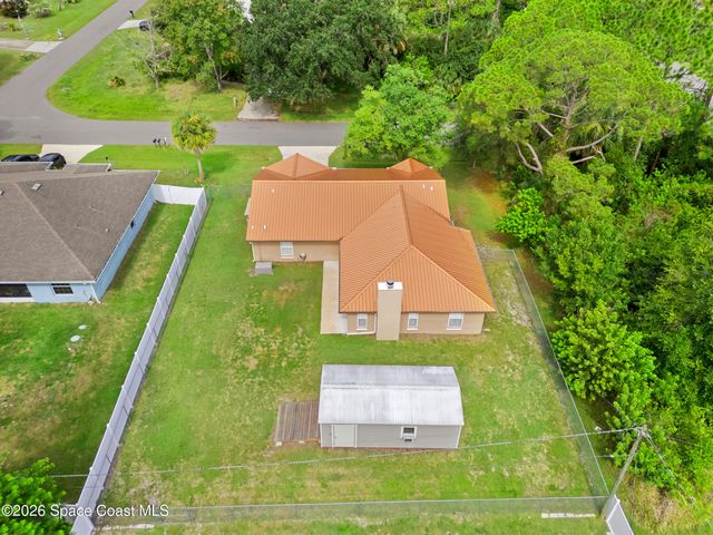 491 Carpenter Avenue NW, Palm Bay, FL 32907