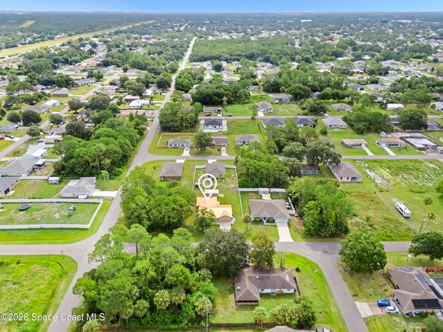 491 Carpenter Avenue NW, Palm Bay, FL 32907