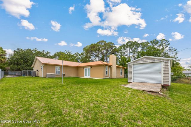 491 Carpenter Avenue NW, Palm Bay, FL 32907