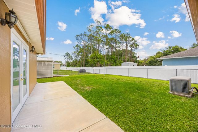 491 Carpenter Avenue NW, Palm Bay, FL 32907