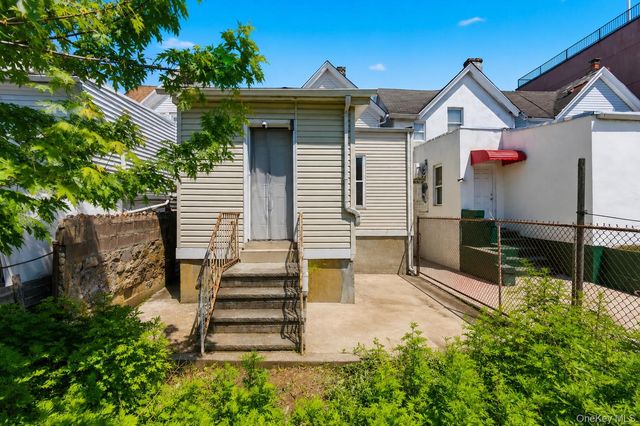 180 Fountain Avenue, Brooklyn, NY 11208