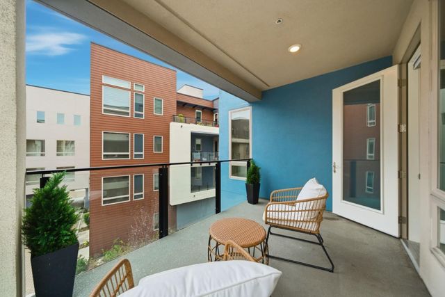 729 Eppleton Lane 303, Foster City, CA 94404