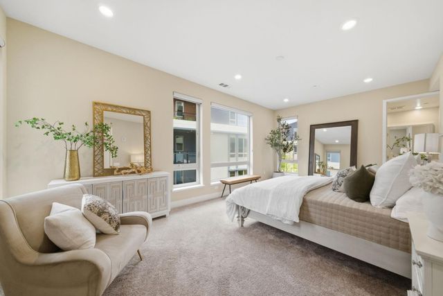 729 Eppleton Lane 303, Foster City, CA 94404