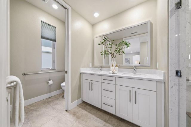 729 Eppleton Lane 303, Foster City, CA 94404