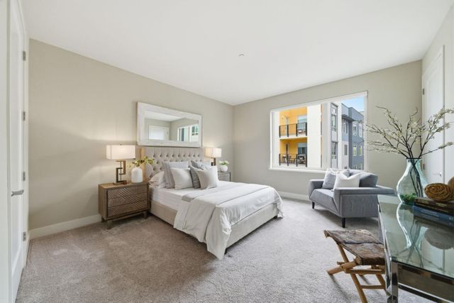 729 Eppleton Lane 303, Foster City, CA 94404