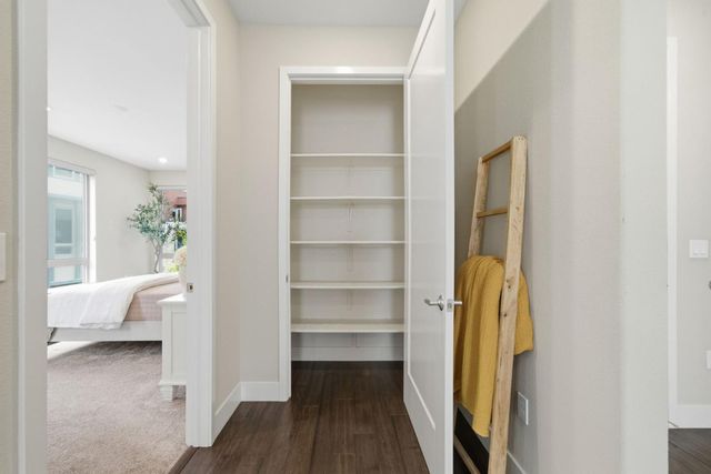 729 Eppleton Lane 303, Foster City, CA 94404