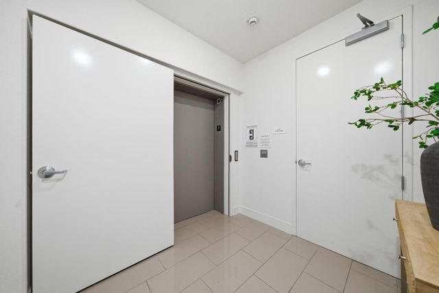 729 Eppleton Lane 303, Foster City, CA 94404