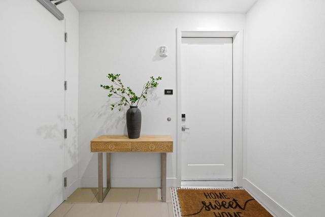 729 Eppleton Lane 303, Foster City, CA 94404