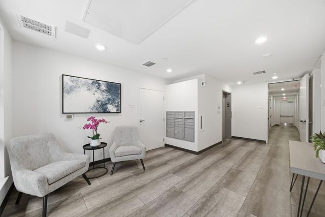 729 Eppleton Lane 303, Foster City, CA 94404