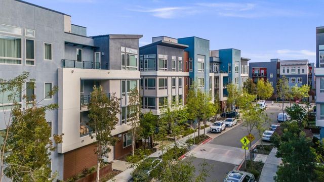 729 Eppleton Lane 303, Foster City, CA 94404