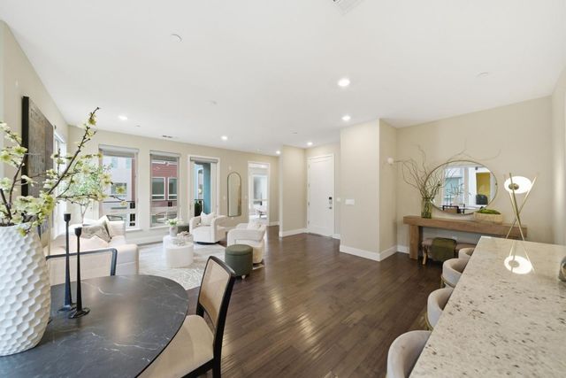 729 Eppleton Lane 303, Foster City, CA 94404