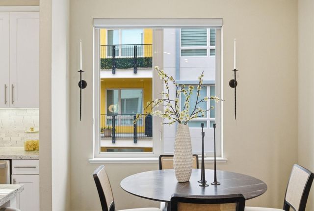 729 Eppleton Lane 303, Foster City, CA 94404