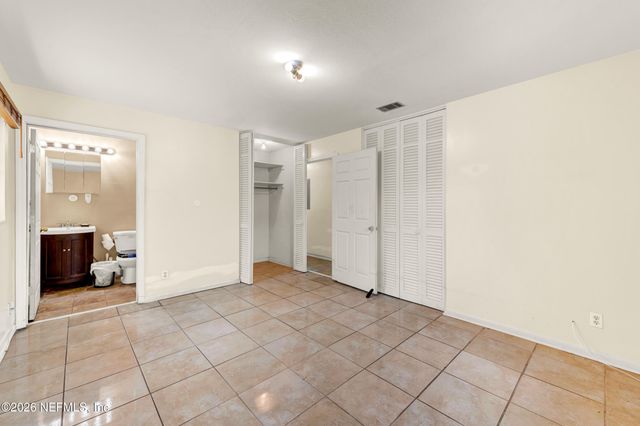 3818 HARBOR VIEW Drive, Jacksonville, FL 32208