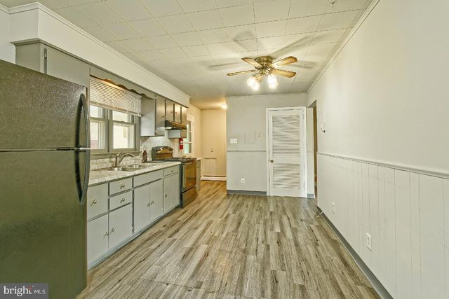 1329 BELGRADE AVE, Burlington, NJ 08016